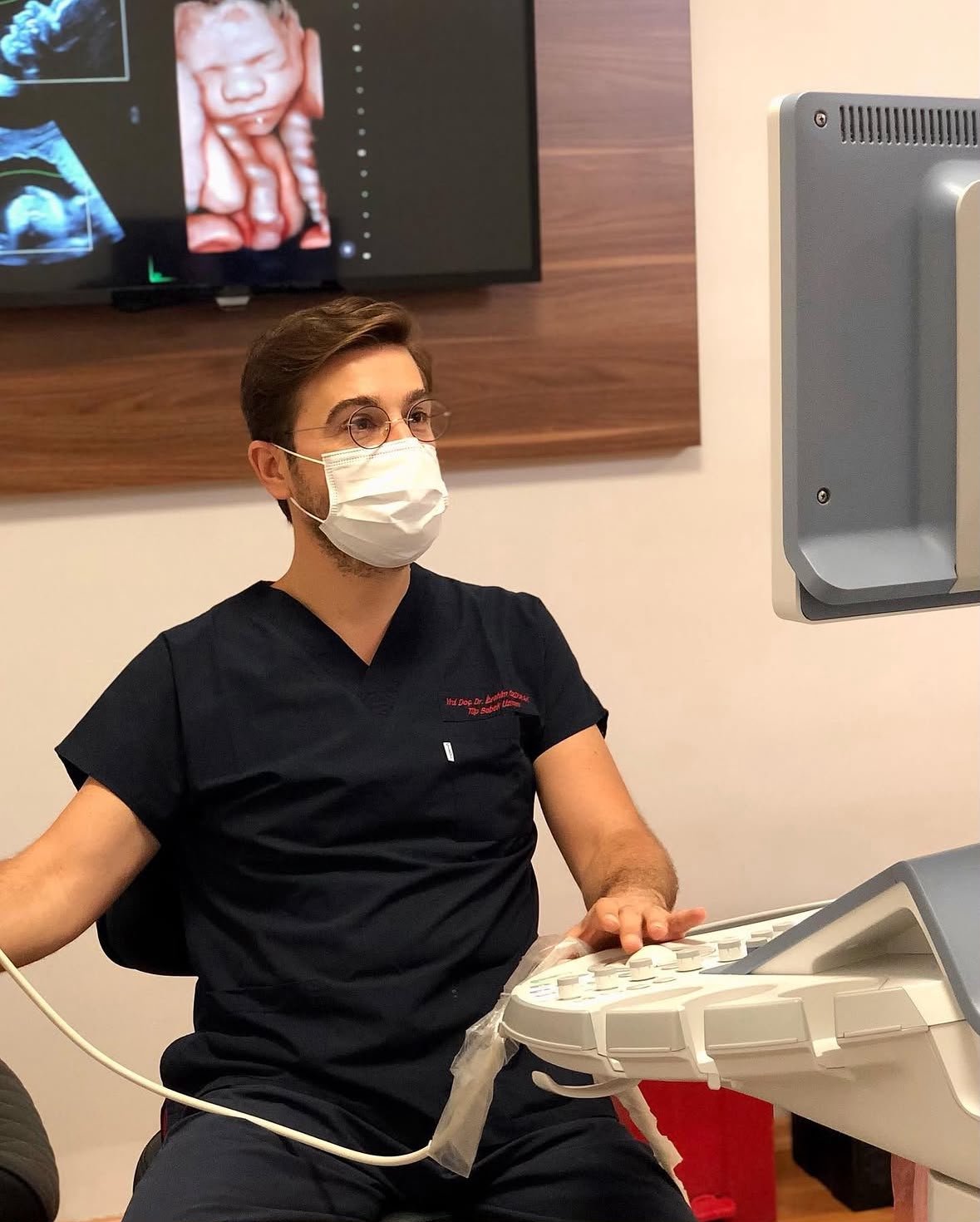 Op. Dr. İbrahim Halil Özdurak — klinikten kare 8